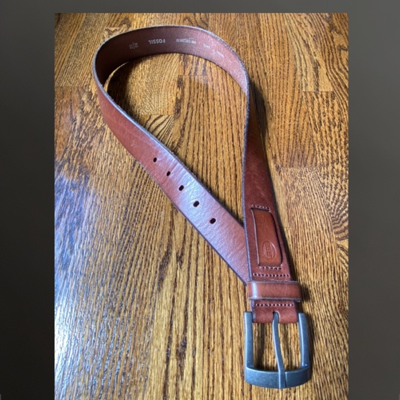 FOSSIL Women’s Leather Belt - Picture 3 of 10